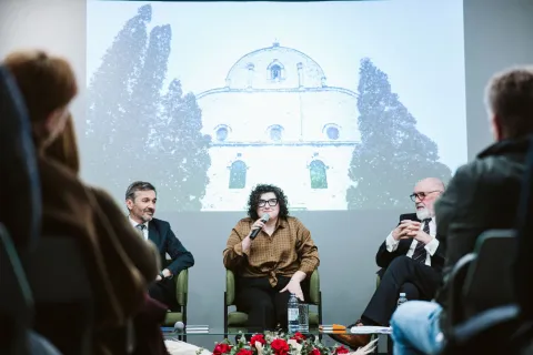 Detalj s promocije knjige "Srce zemlje" Glorije Lujanović