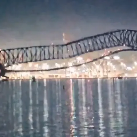 Uru&scaron;avanje mosta u Baltimoreu