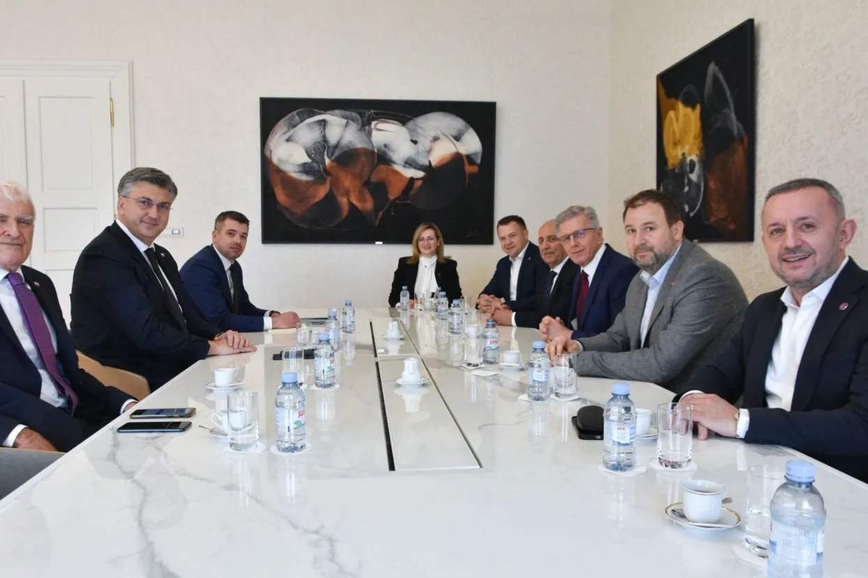 Plenković s predstavnicima Udruge "Prsten"