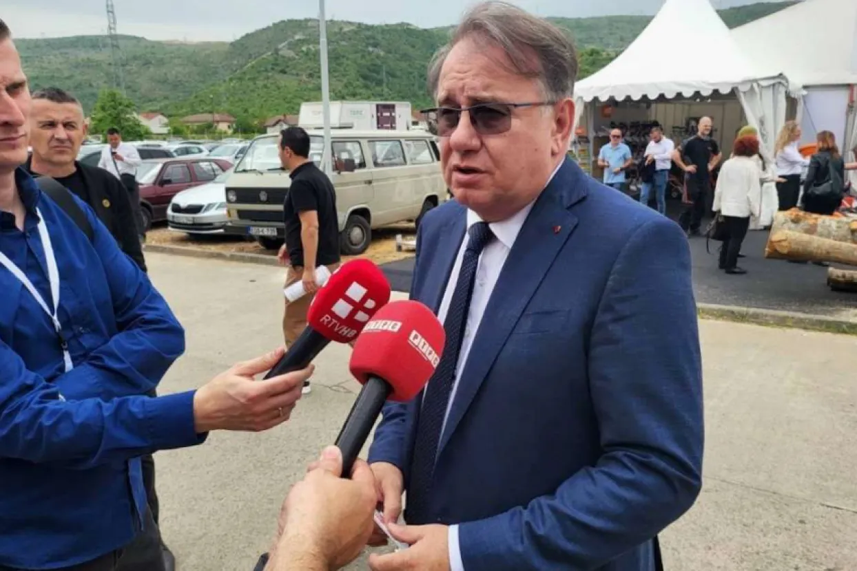 Nermin Nik&scaron;ić