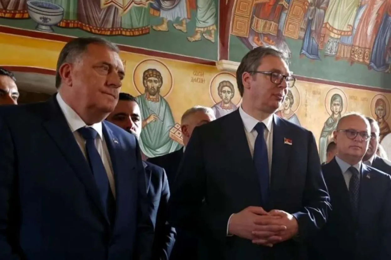 Vučić i Dodik sa Srbima u Mostaru
