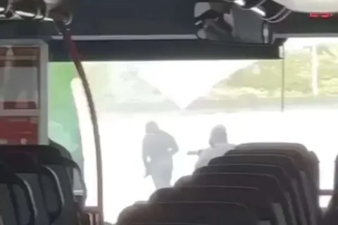 Dva zatvorska čuvara ubijena, trojica teško ozlijeđena u zasjedi, zatvorenik pobjegao