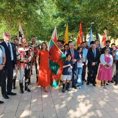 Akrobacijama sa zastavama 'Barjaktari iz Arezza' nastupili u Mostaru