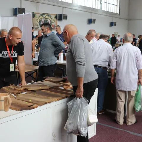 MOSTAR, 11. listopada (FENA) - Otvaranje 16. sajma "Hercegovački plodovi Mediterana" (Foto FENA/Branka Soldo)