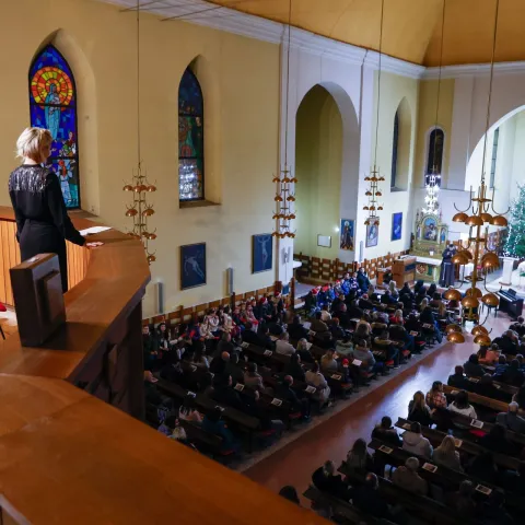 Tradicionalni božićni koncert u Busovači - Glazba je hrana ljubavi 
