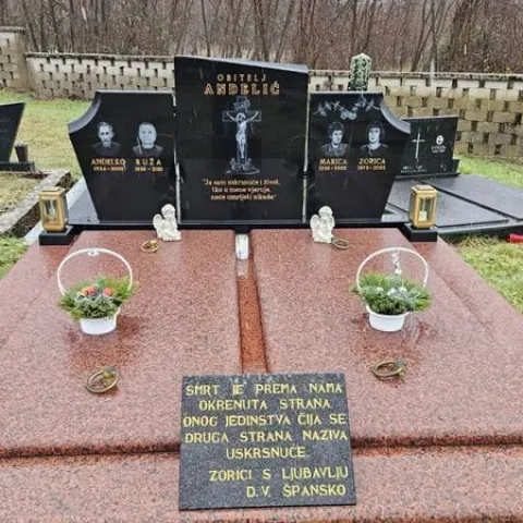 Grobnica obitelji Anđelić