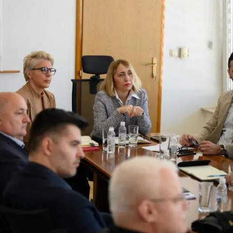 Ministrica Pozder u ZHŽ-u