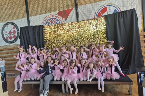 MOSTAR, 29. oЕѕujka (FENA) - Mostar je domaД‡in meД'unarodnog plesnog natjecanja "Erigo Dance Star" koji se u subotu u sportskoj dvorani Bijeli brijeg, u organizaciji plesnog kluba Erigo-D okupio tisuД‡e plesaДЌa iz zemlje i regije.(FotoFENA/Nada Landeka)