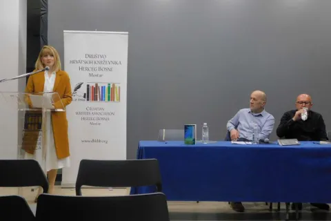 U Mostaru predstavljen novi roman Srećka Marijanovića 'Topologija sjene' 