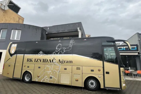 Izviđač predstavio novi klupski autobus i najavio ključne utakmice
