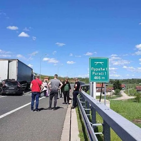 U nesreći kod Banje Luke poginuli zastupnik u NSRS-u Srđan Todorović, njegova supruga i dijete