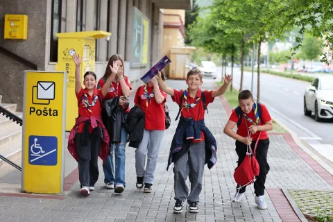 MOSTAR, 26. travnja (FENA) вЂ" Savez izviД'aДЌa Grada Mostara (SIGMO) otvorio je jubilarno 25. izdanje meД'unarodnog izviД'aДЌkog natjecanja "Mostarski susreti 2025" u srcu Mostara.(Foto FENA/ES) 