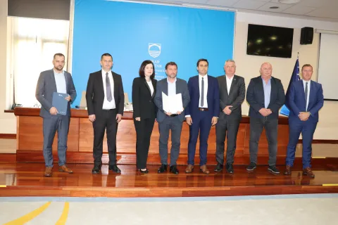 U HNŽ-U ĆE SE POŽARI GASITI IZ ZRAKA