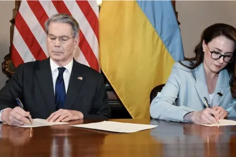 Amerika i Ukrajina potpisali sporazum o vrijednim mineralima