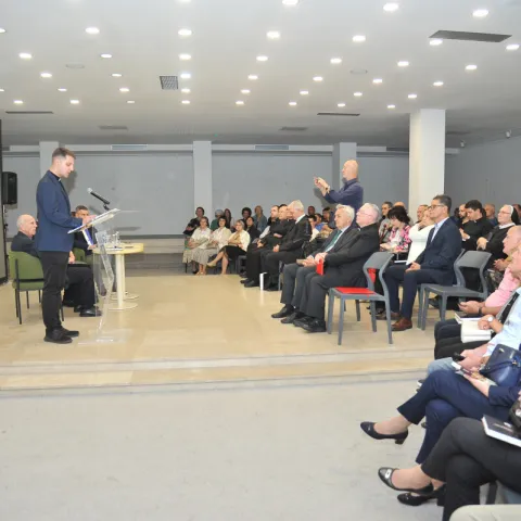 Predstavljena knjiga vlč. Bojana Ivešića "Izvješće mons. Josepha Patricka Hurleyja o religijskim prilikama u Jugoslaviji od veljače 1946. do veljače 1947."