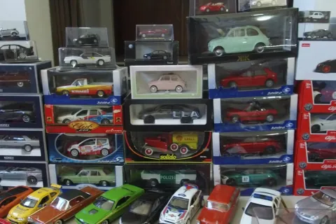 Sajam autića privukao kolekcionare iz cijele BiH u Novi Travnik