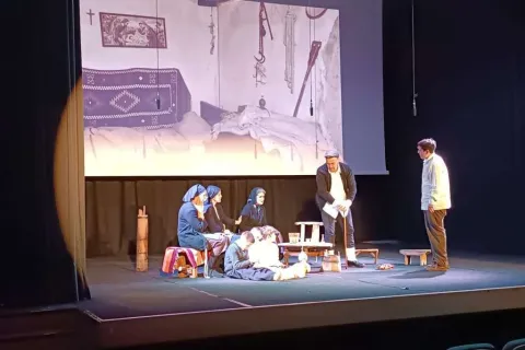 Predstava 'Dide, pobiše nam fratre' dirnula publiku u Tomislavgradu 