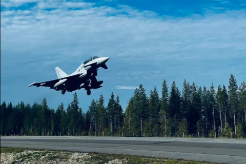 NATO-ovi borbeni avioni slijetali na autoceste u Finskoj i Švedskoj