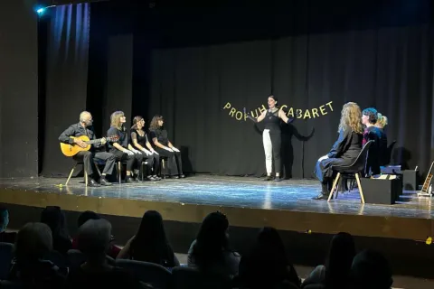 Predstava Propuh Cabaret gostovala u Vitezu