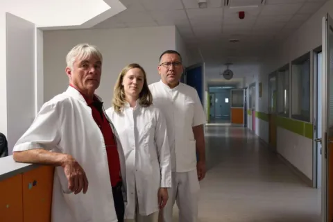 Prva laparoskopska operacija ehinokokne ciste jetre kod djeteta uspješno izvedena u BiH