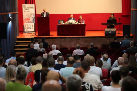 ČAPLJINA, 20. lipnja (FENA) - Manifestacija "Dani hercegovačkog ustanka – 150. obljetnica" (DHU150) počela je u petak, a održavat će se do 22. lipnja na području Čapljine, u organizaciji Hrvatske kulturne zajednice Troplet i pod pokroviteljstvom predsjednice Federacije BiH Lidije Bradare.(Foto FENA/Branka Soldo)