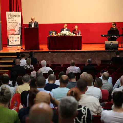 ČAPLJINA, 20. lipnja (FENA) - Manifestacija "Dani hercegovačkog ustanka – 150. obljetnica" (DHU150) počela je u petak, a održavat će se do 22. lipnja na području Čapljine, u organizaciji Hrvatske kulturne zajednice Troplet i pod pokroviteljstvom predsjednice Federacije BiH Lidije Bradare.(Foto FENA/Branka Soldo)