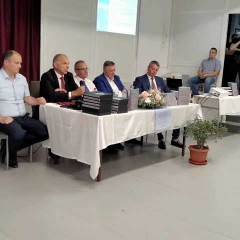 S predstavljanja knjige " Kako je opstala Lepenička enklava" u Kiseljaku