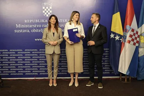 Vlada RH pomaže Hrvatima u BiH: Potpisano je 68 ugovora, ukupne vrijednosti tri i pol milijuna eura