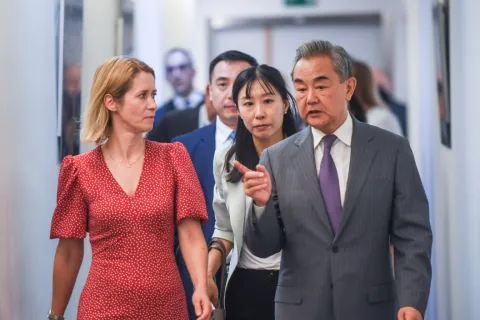 Kaja Kallas i Wang Yi