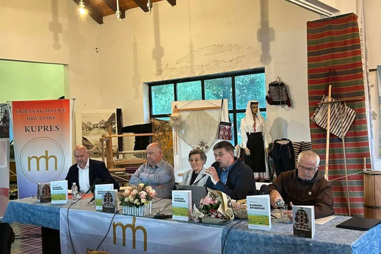 Promovirana knjiga 'Kupreški spomenar' autorice Ružice Hrnjkaš Živković 