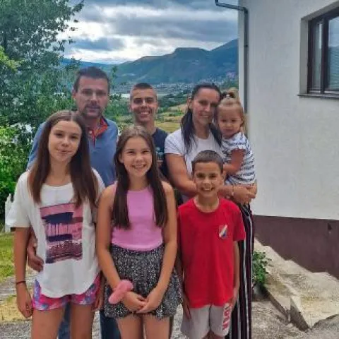 Nakon 14 godina nostalgije, sedmeročlana obitelj Ćališ ostvarila san povratka u Ramu