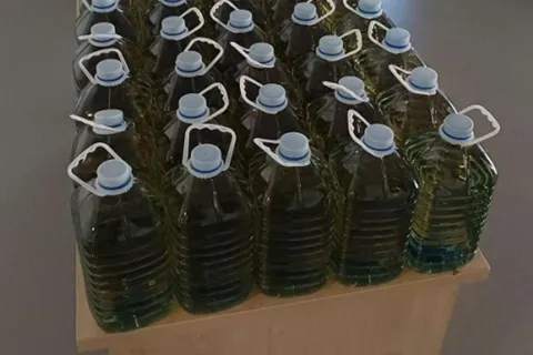 Državljanin BiH pokušao unijeti 200 litara domaće rakije u Hrvatsku