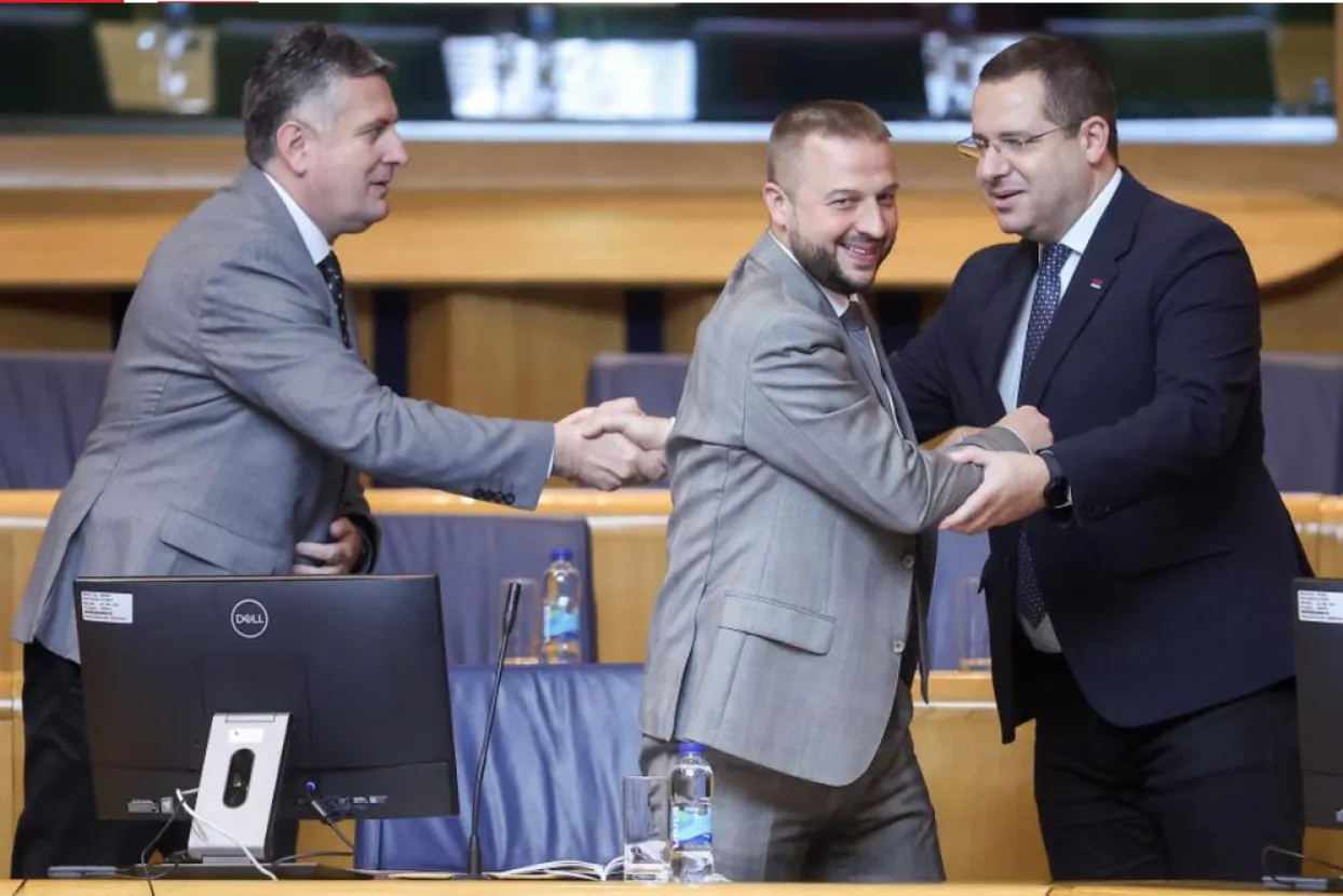 Nametnu li stranci odluke, bit će to još jedna "pobjeda" unitarista i poraz "propalih" državnih institucija