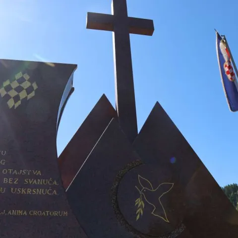 Obilježavanje 32. obljetnice zločina na Stipića livadi