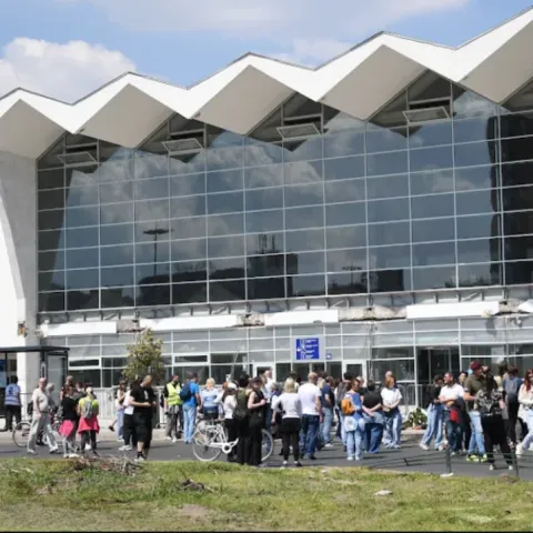 Srbija obiteljima stradalih u Novom Sadu mora platiti po 43.000 eura 