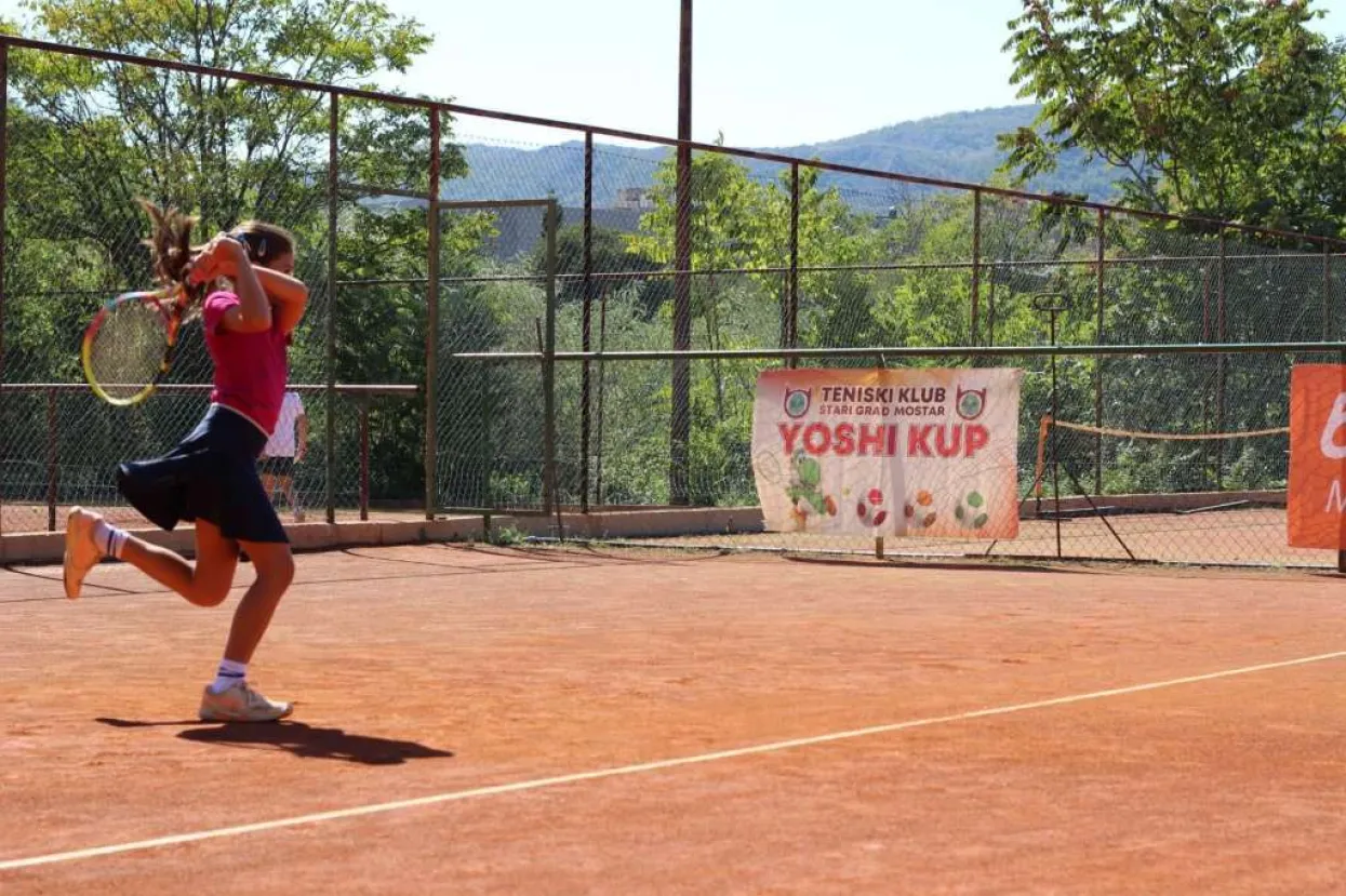 Prvi međunarodni ljetni teniski kamp u Mostaru 