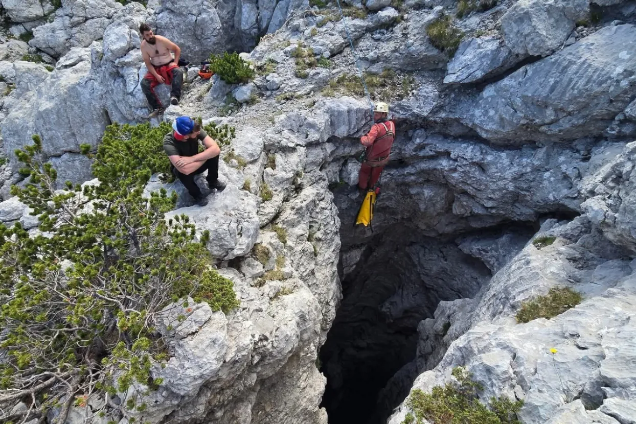 Ponor Kovači – Izvor Ričine