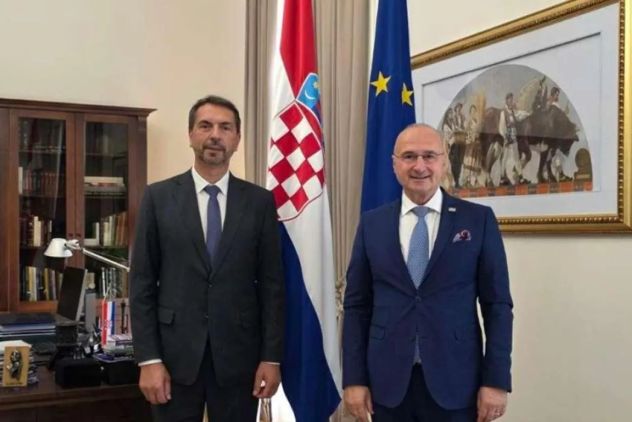 Čavara i Grlić Radman