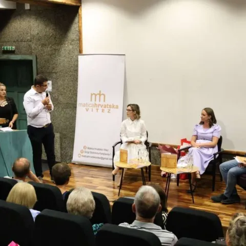 U Vitezu predstavljena prva knjiga poezije autorice Ružice Dujmović - Krišto