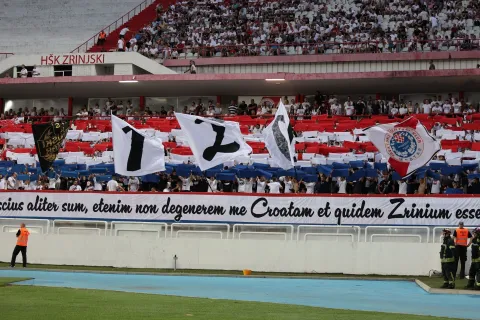 MOSTAR, 7. kolovoza (FENA) - Nogometaši Zrinjskog su u trećem kolu kvalifikacija za UEFA Europsku ligu na stadionu pod Bijelim brijegom odigrali neriješeno s islandskim Breidablikom. Rezultat je bio 1:1, a ovaj dvomeč riješiti će se uzvratom na Islandu. (Foto FENA/ES)