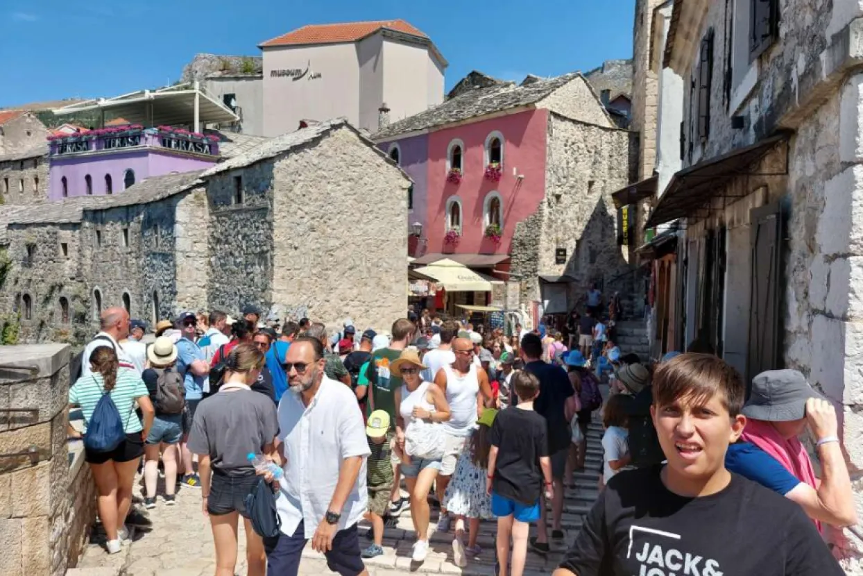 Turisti u Mostaru