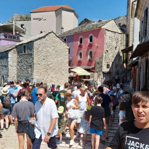 Turisti u Mostaru