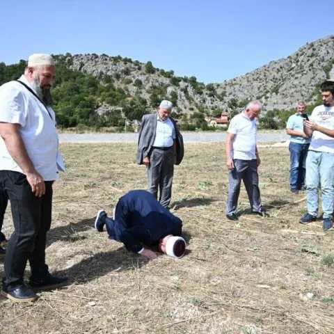 Mustafa Cerić na mjestu ilegalne gradnje u Stocu