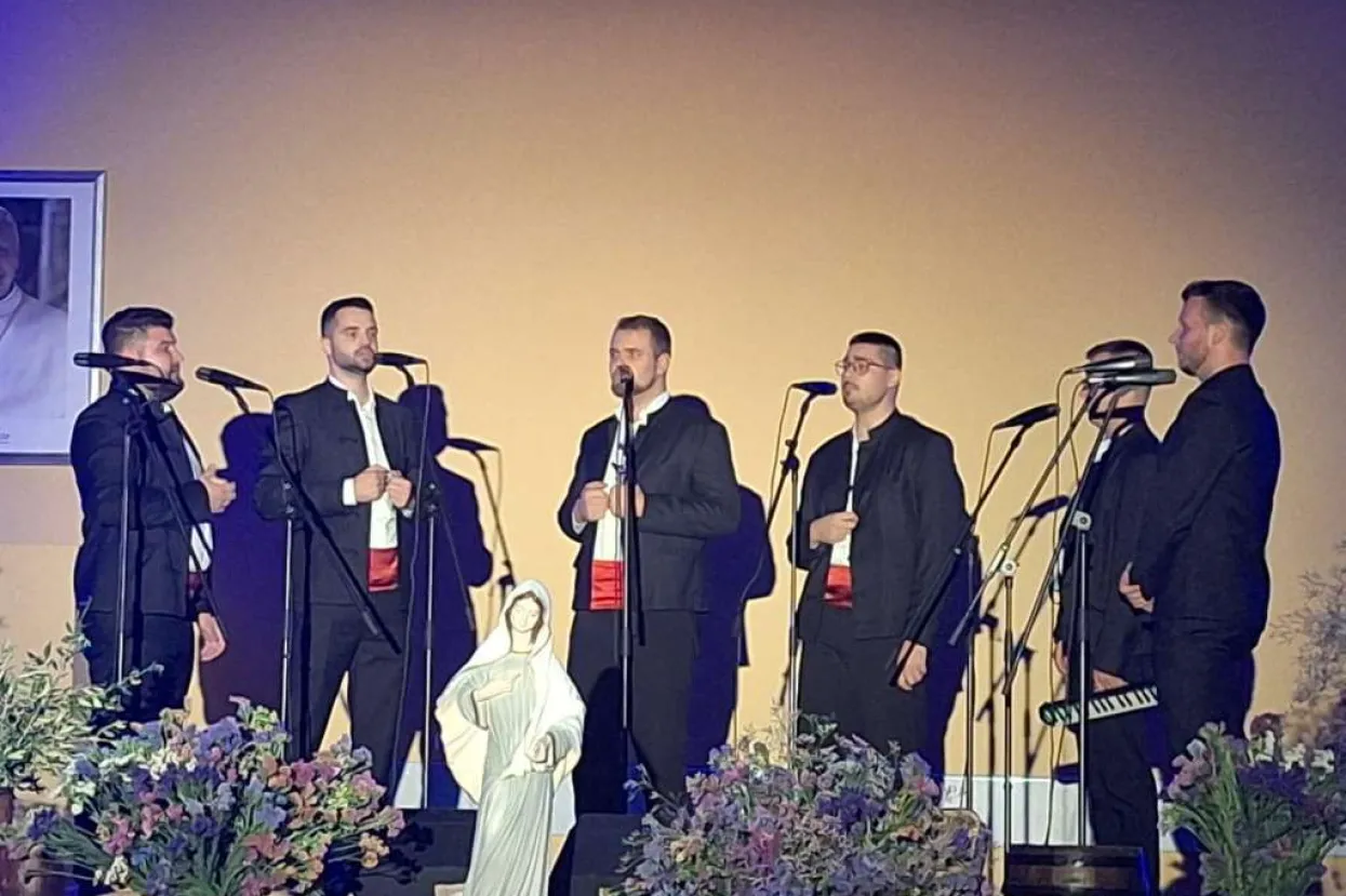 U Međugorju održan treći humanitarni koncert 'Klape na kršu' 