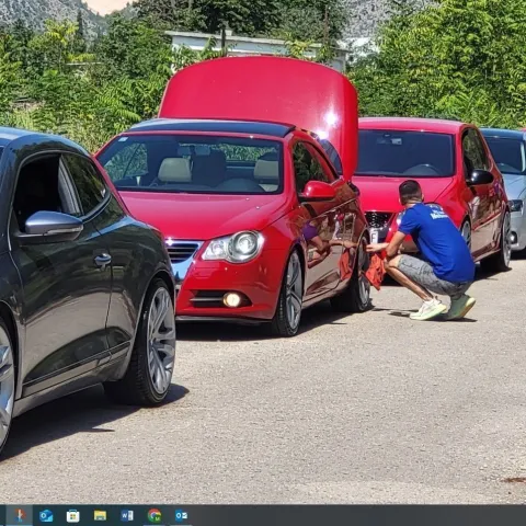 MOSTAR, 6. septembra (FENA) - Ljubitelji Volkswagena, Seata, &Scaron;koda te Audi vozila iz cijele regije okupili su se u subotu u Mostaru na događaju pod nazivom "1. VW Meet Mostar".