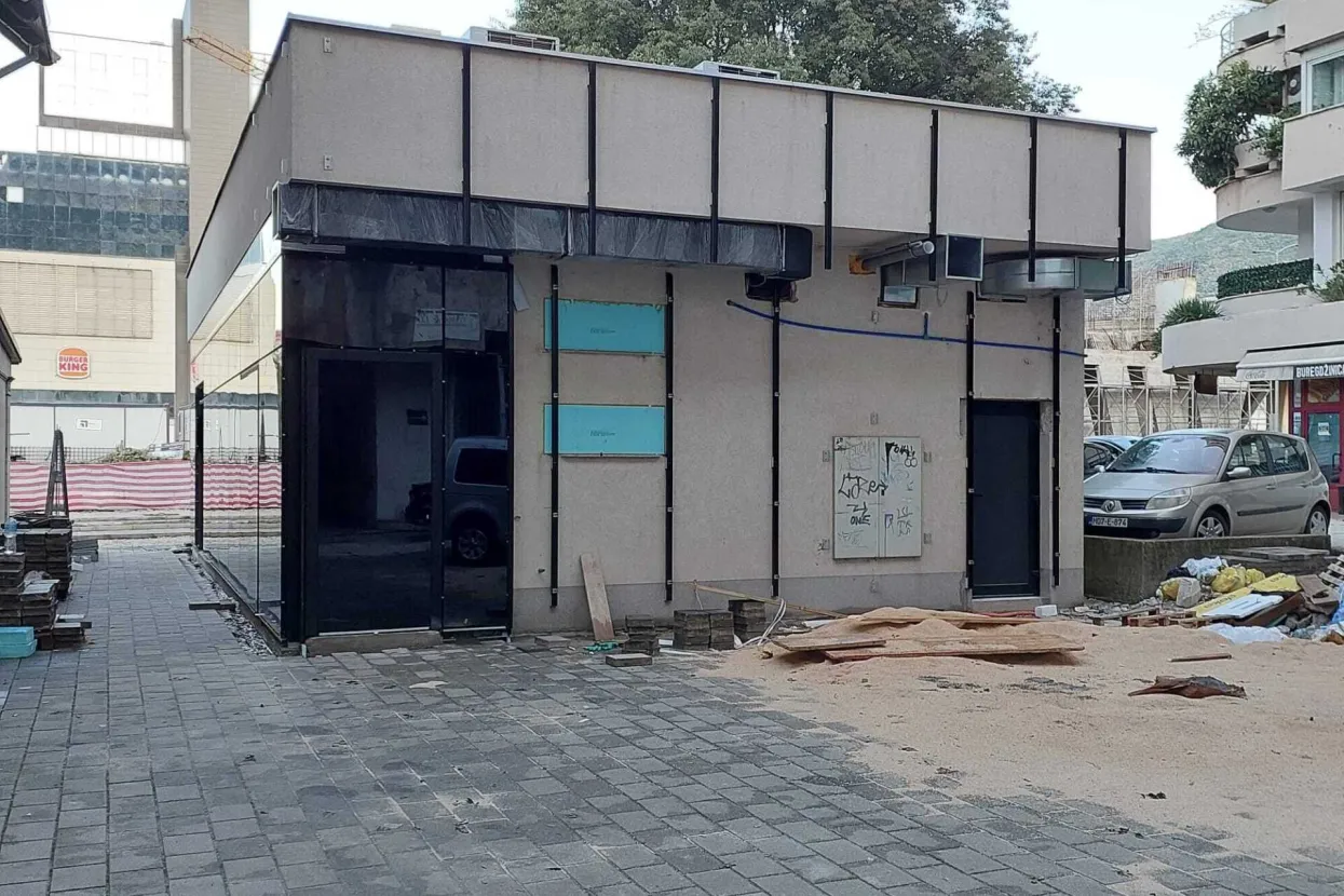 Sporni objekt u naselju Ledara i nelegalna nadogranja