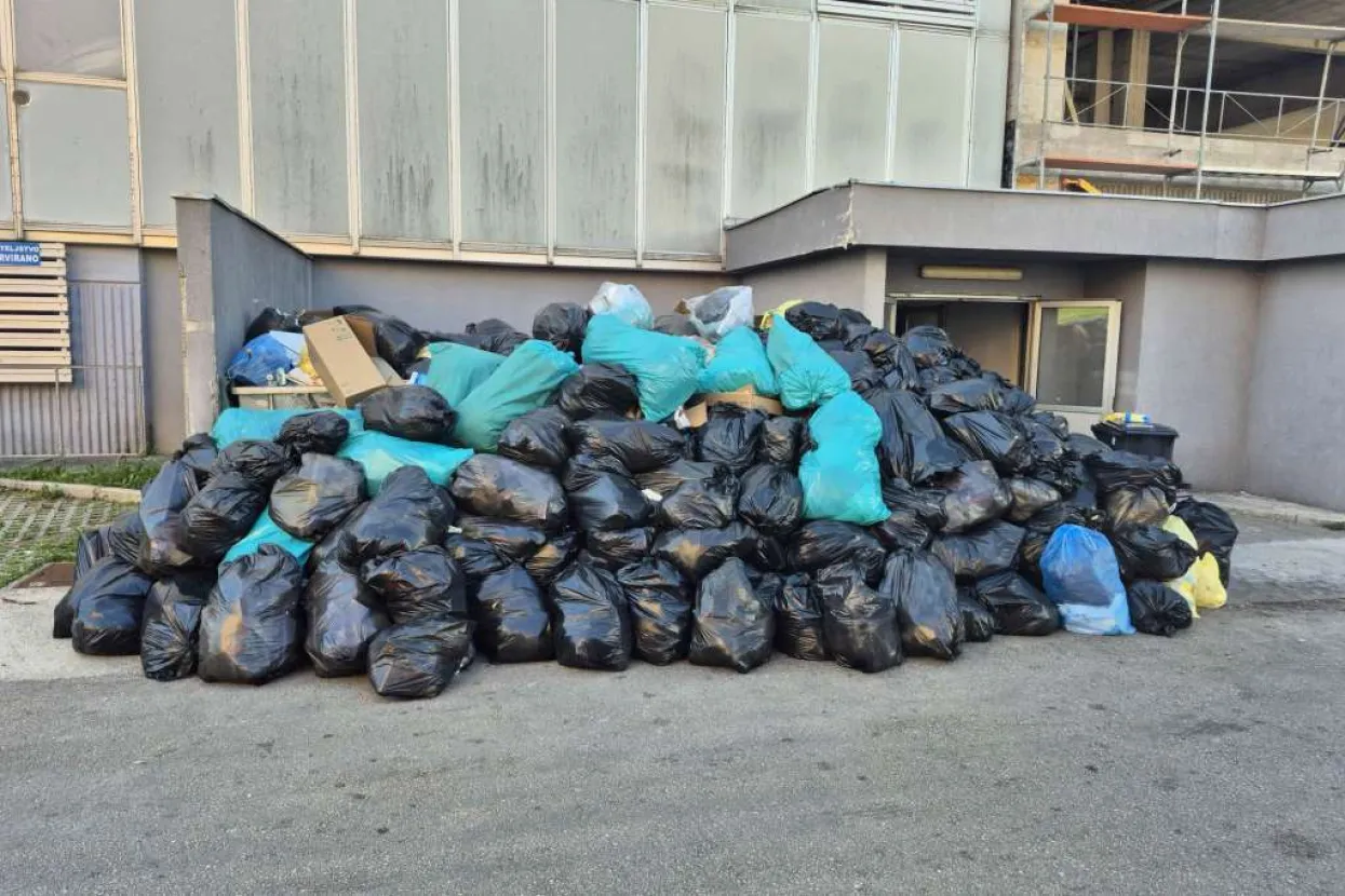 SKB Mostar traži hitnu reakciju zbog obustave odvoza otpada 