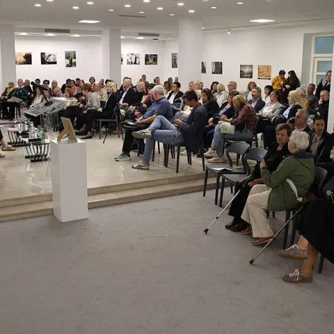 'Ples za život': Knjiga koja svjedoči o hrabrosti, ljubavi i borbi za dostojanstvo 