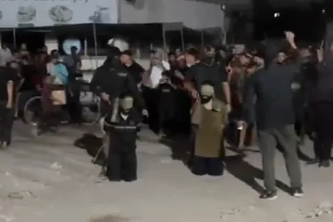 Hamas javno pogubljuje ljude na ulicama Gaze