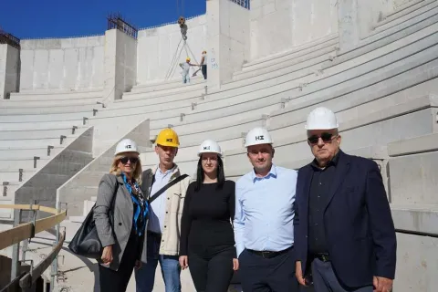 Gradonačelnik Mostara obišao gradilište sportske dvorane, završeni radovi na montaži tribina 